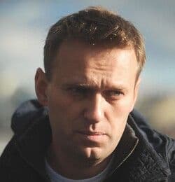 https://cdn.gdch.de/prod/csm_Alexey_Navalny_bearb_e1419e17b4_023c19b5a2.jpg