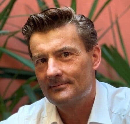 https://cdn.gdch.de/prod/csm_Forensik1_Portrait_John_947843c989_2ed7500567.jpg