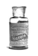 https://cdn.gdch.de/prod/csm_Bayer_Heroin_bottle_6661373d3f_6a1639603a.jpg