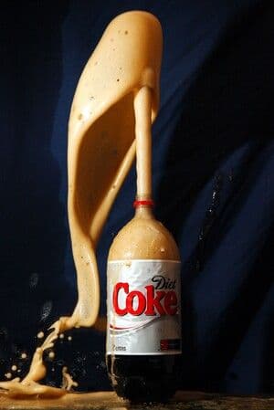 https://cdn.gdch.de/prod/csm_Diet_Coke_Mentos_Wikipedia_V2_649ba9be3d_b86eb9265e.jpg