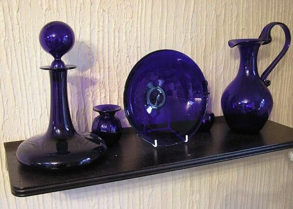 https://cdn.gdch.de/prod/csm_Glas_Abb4_Bristol_blue_glass_ab6b9d4d5b_ae2998c2ab.jpg
