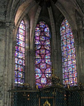 https://cdn.gdch.de/prod/csm_Glas_Abb7a_Kapelle_Chartres_39e20be619_2f7450ed9c.jpg